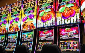 လောင်းကစား Lottery ပြောင်ပြောင်တင်းတင်း မြင်ကွင်း